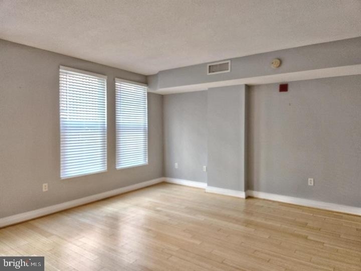 915 E Street Nw - Photo 7