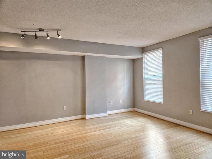 915 E Street Nw - Photo 8