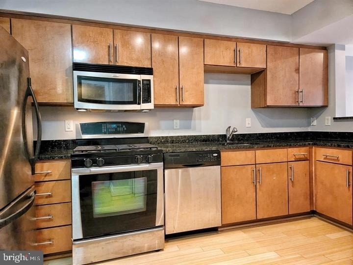 915 E Street Nw - Photo 5