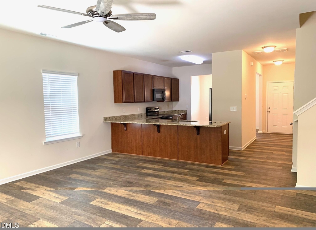 528 Lionheart Lane - Photo 6