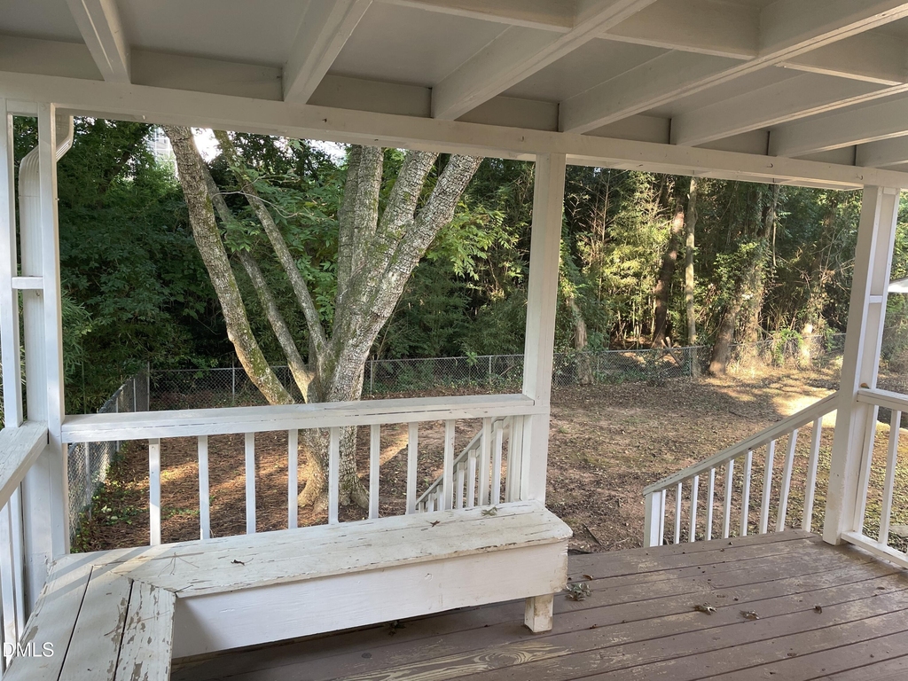 3609 Greenlawn Drive - Photo 10