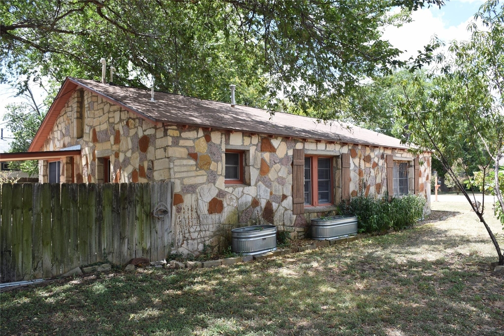 1601 Pine St - Photo 8