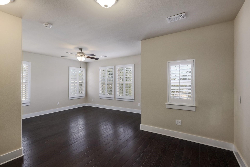 11101 Avery Station Loop - Photo 12