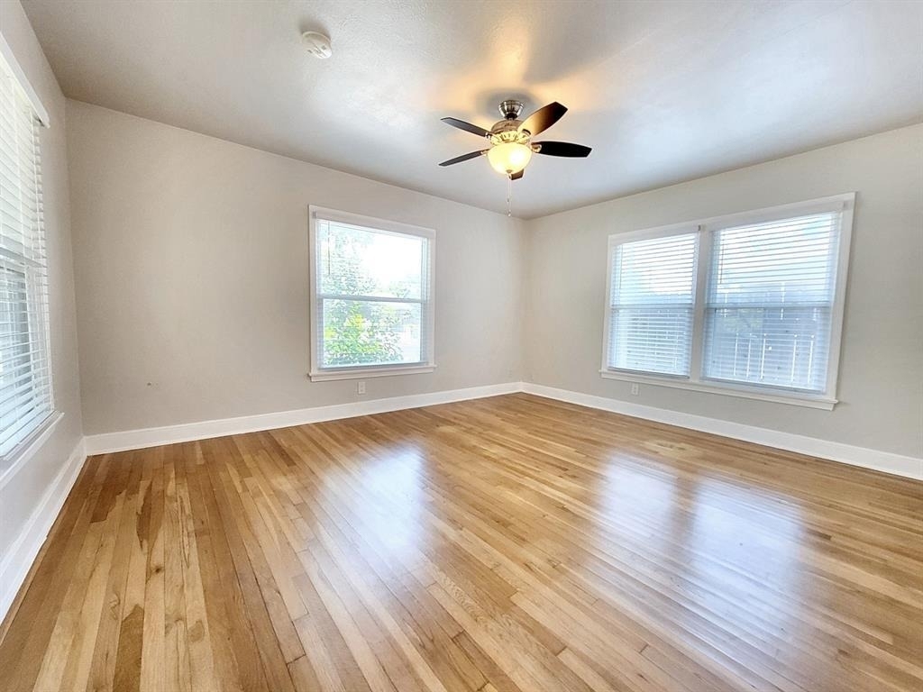 1009 E 38 1/2 St - Photo 9