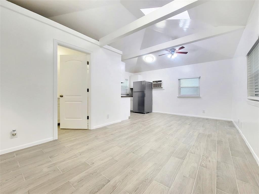1009 E 38 1/2 St - Photo 15