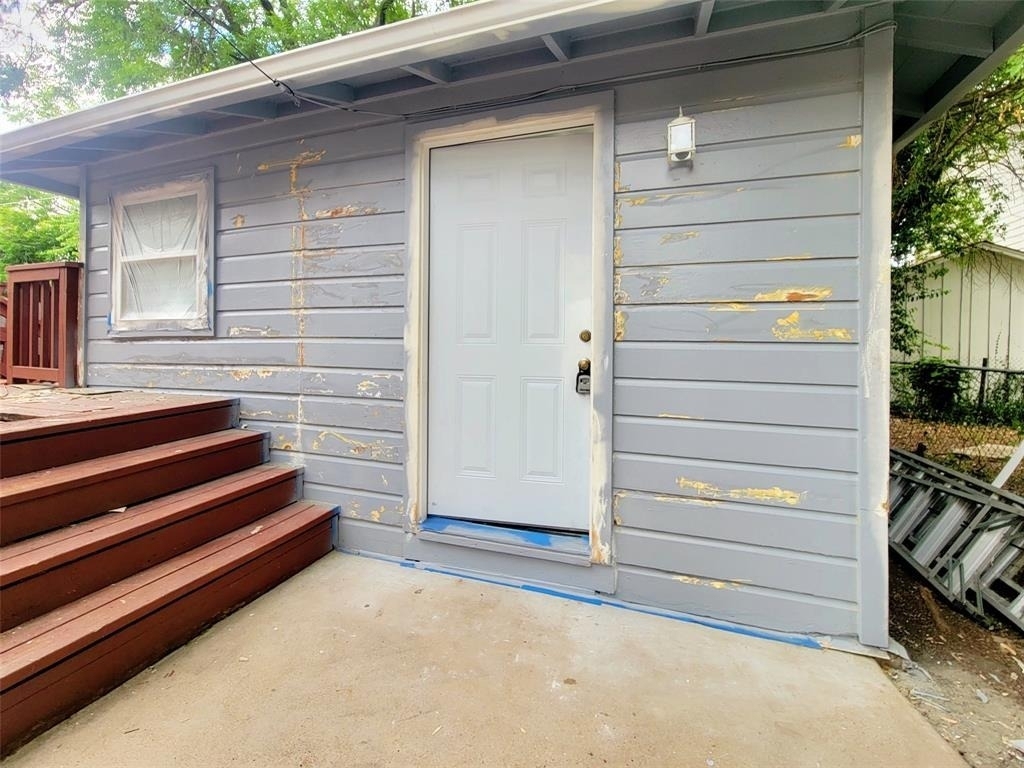 1009 E 38 1/2 St - Photo 19