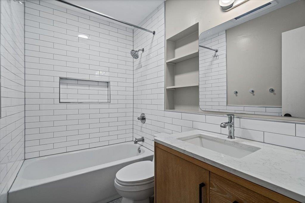 6718 Silvermine Dr - Photo 14