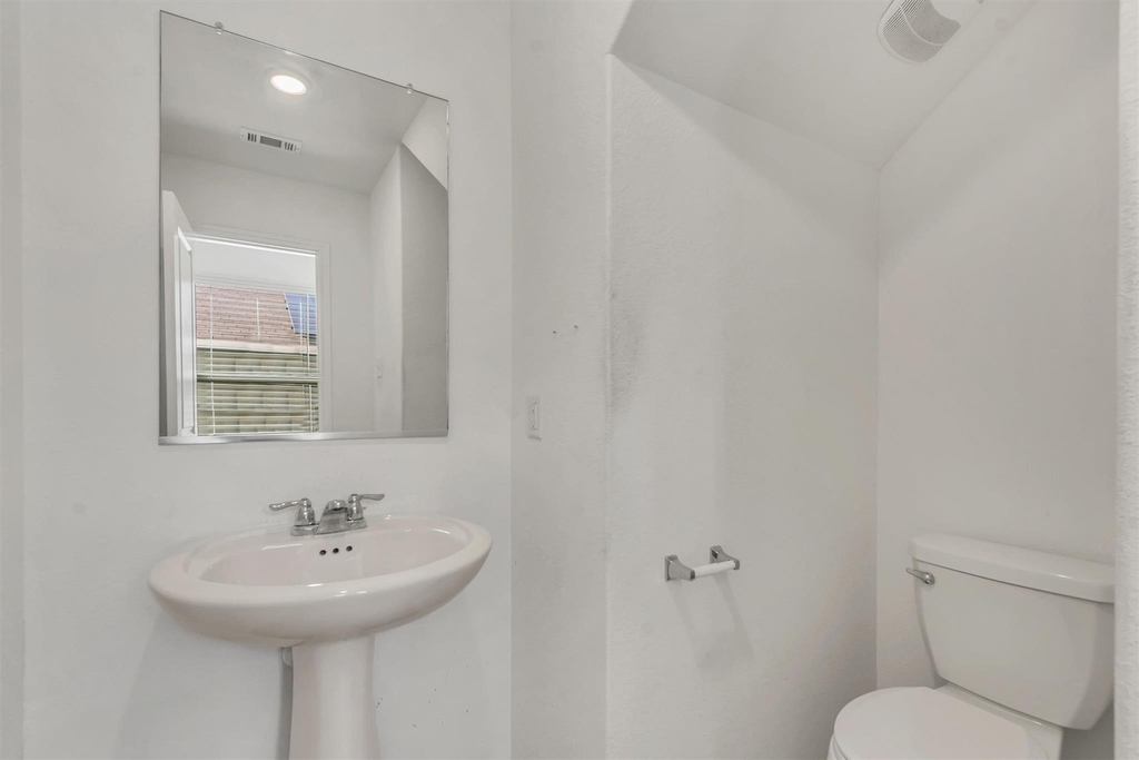 231 Gabbro Gdns - Photo 4