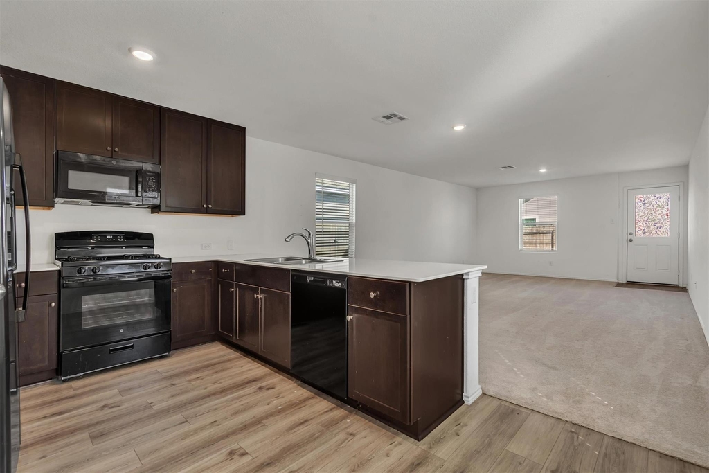 231 Gabbro Gdns - Photo 5