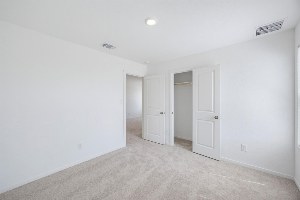 408 Paris St - Photo 14