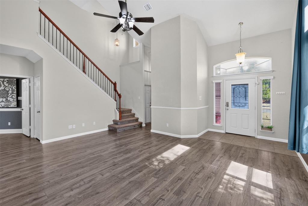 401 Foster Ln - Photo 2