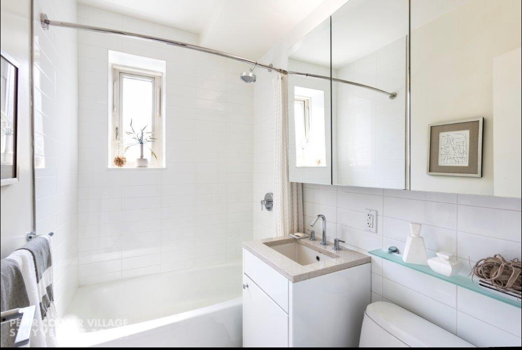 East 20th Street - Photo 5