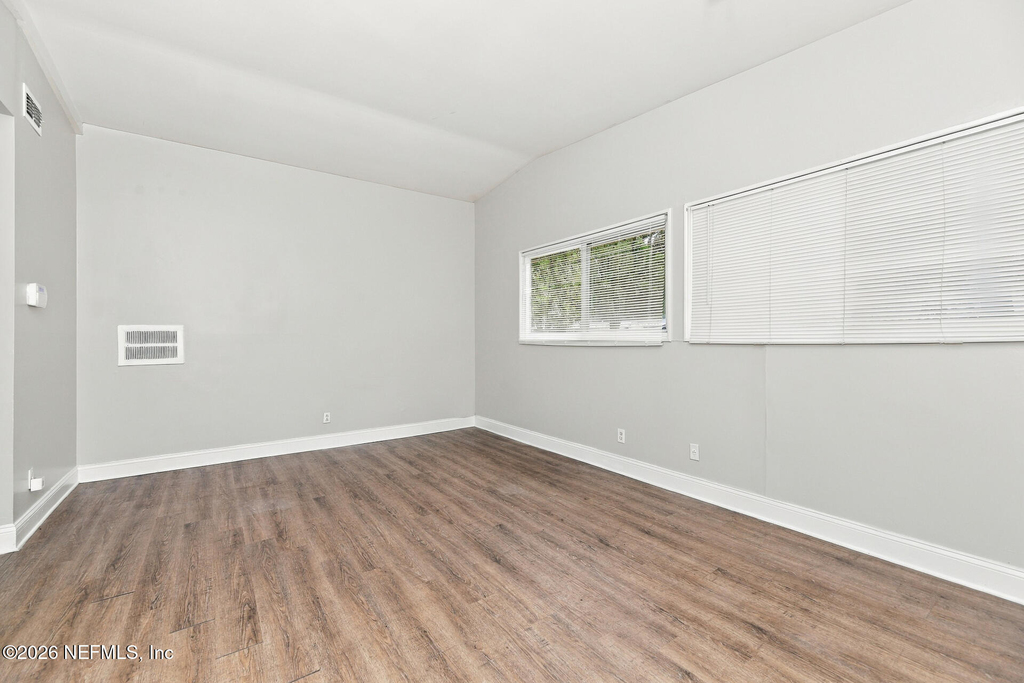 10434 Greenmore Drive - Photo 4