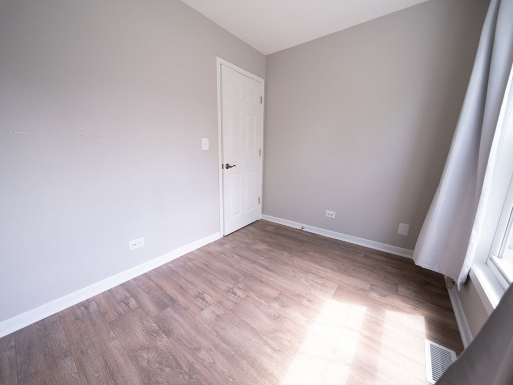 8240 S Octavia Avenue - Photo 10
