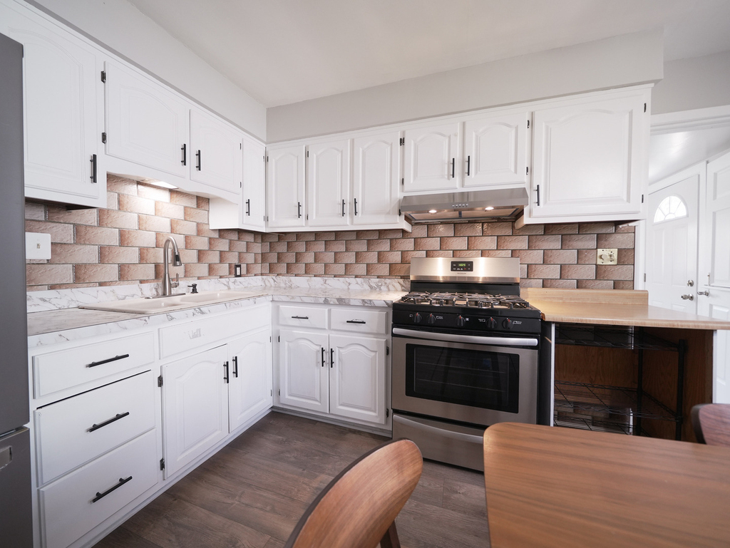 8240 S Octavia Avenue - Photo 3