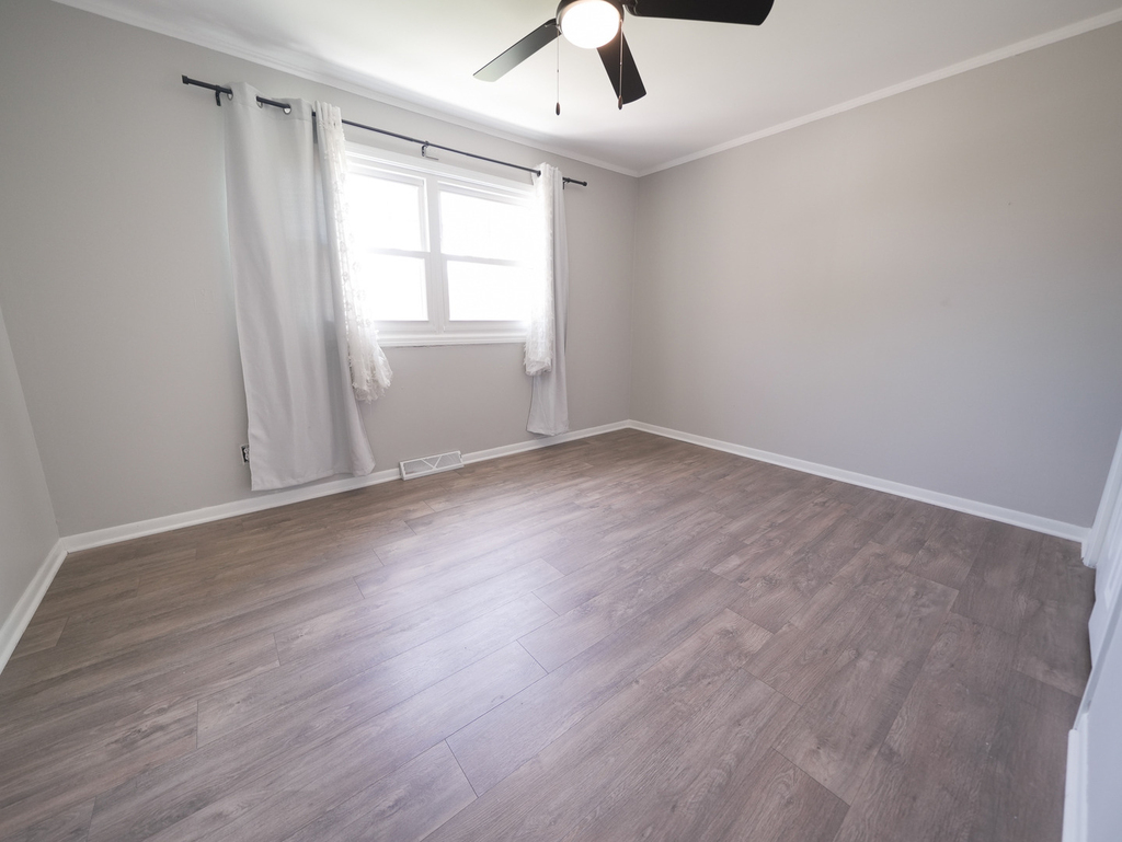 8240 S Octavia Avenue - Photo 7