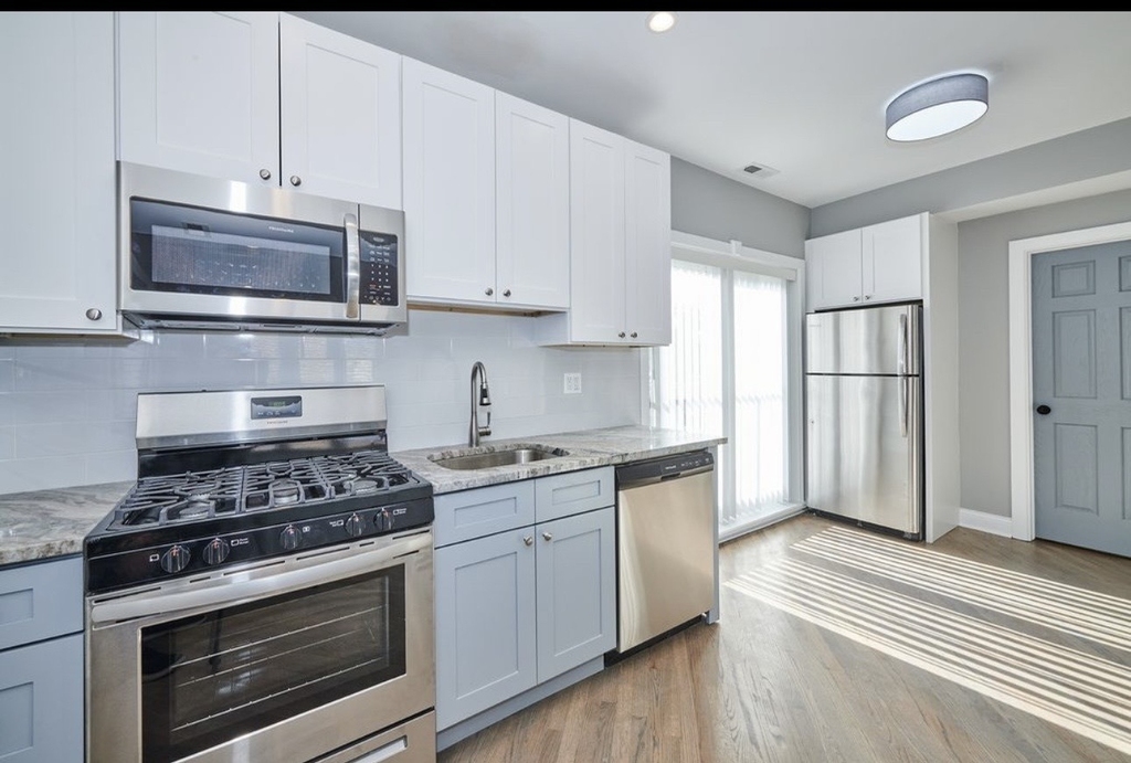 5703 W Seminole Street - Photo 2