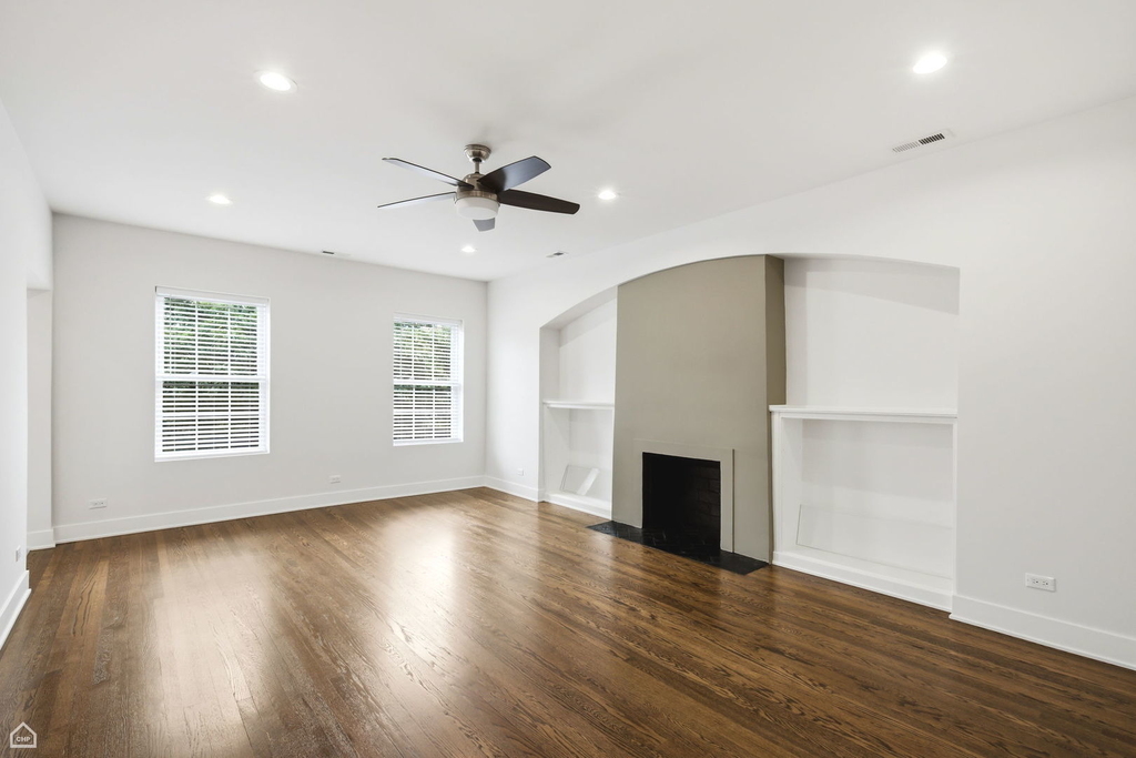 6914 N Sheridan Road - Photo 1
