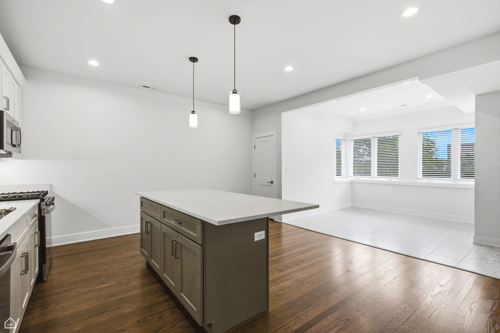 6914 N Sheridan Road - Photo 9