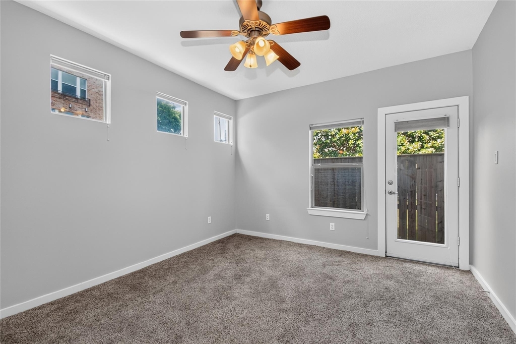 4448 Center Street - Photo 3
