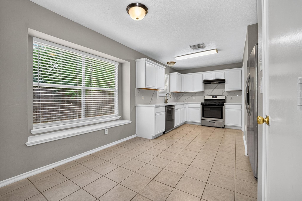 9707 Royal Crest Way - Photo 12