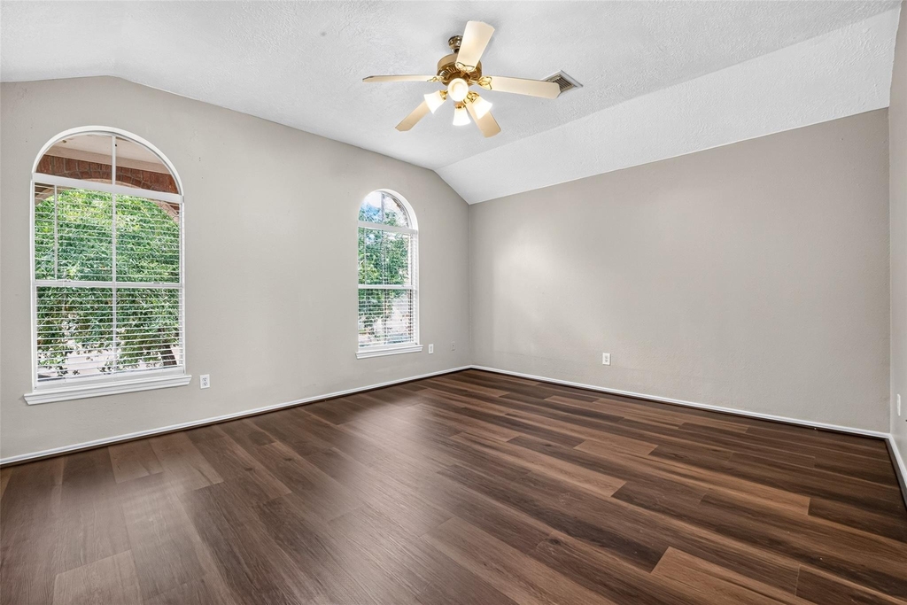 9707 Royal Crest Way - Photo 18