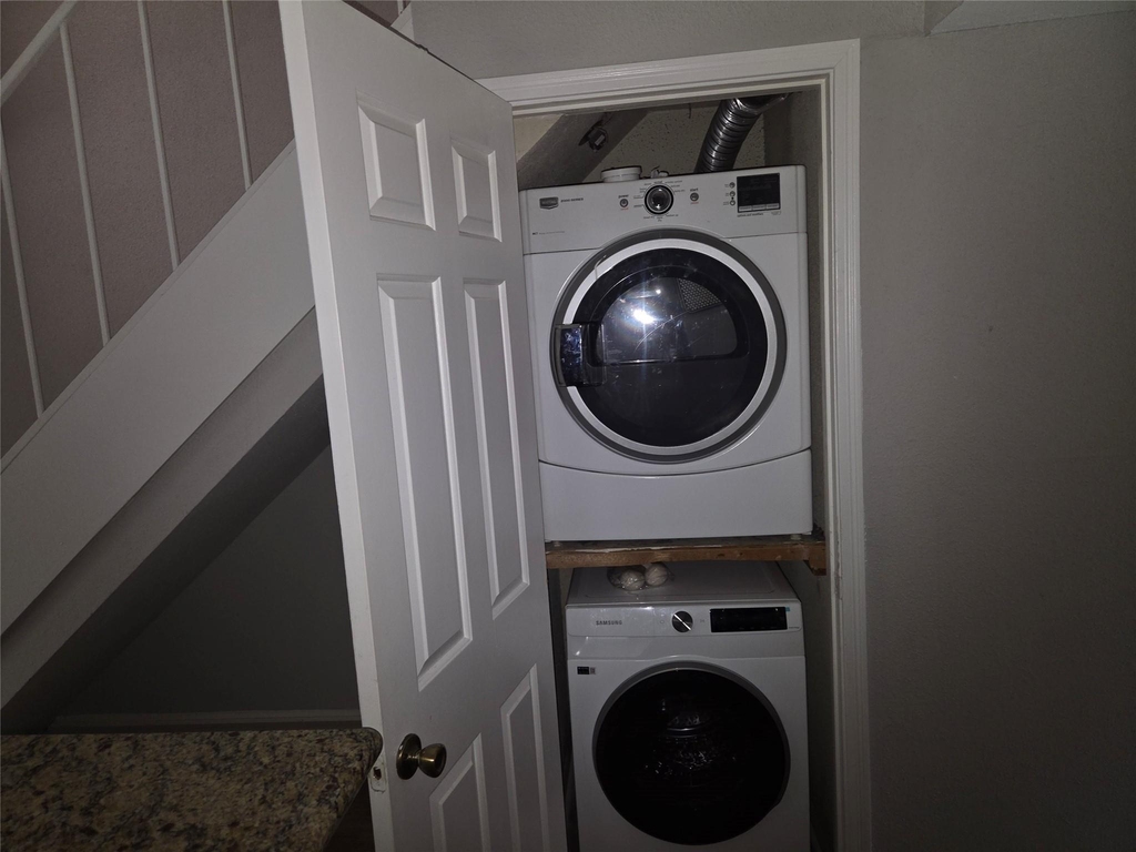 2425 Holly Hall Street - Photo 3