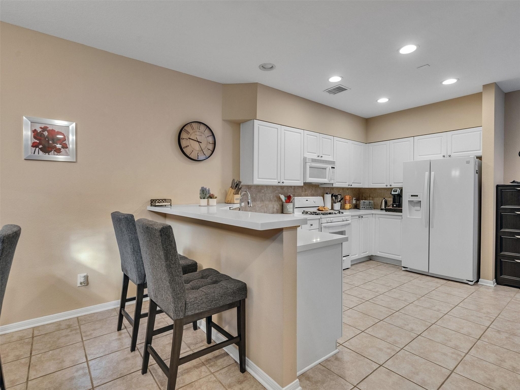 83 Scarlet Woods Court - Photo 10