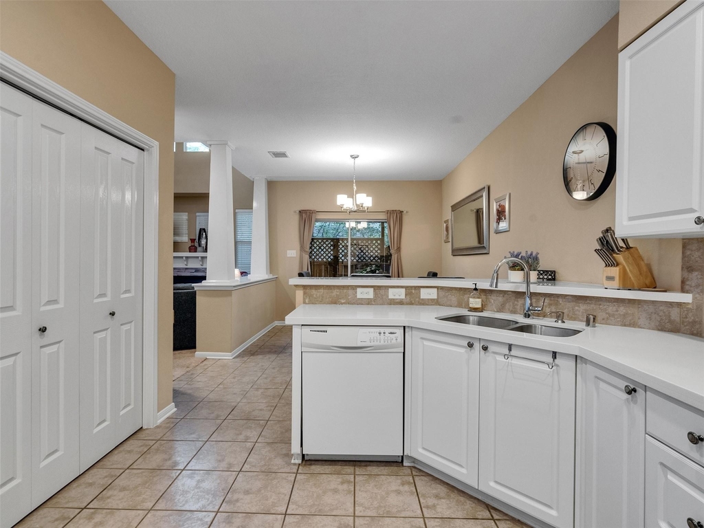 83 Scarlet Woods Court - Photo 13