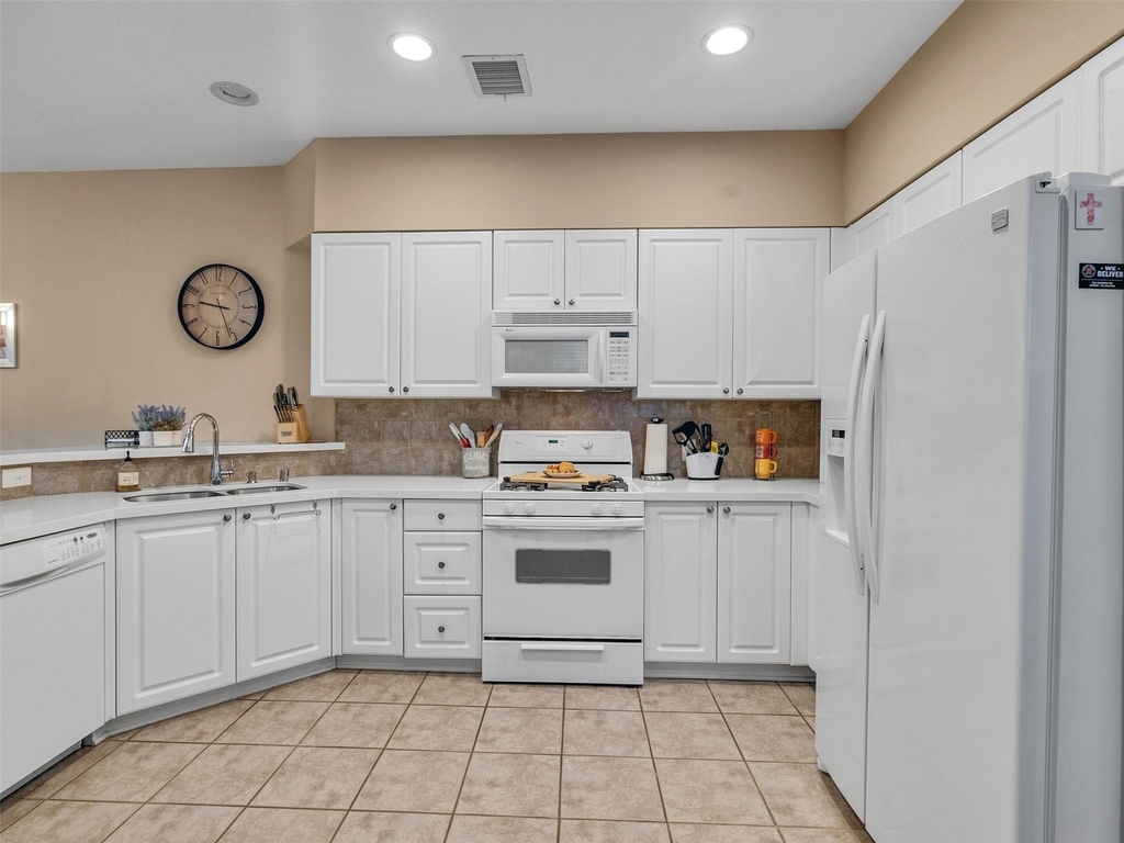 83 Scarlet Woods Court - Photo 11