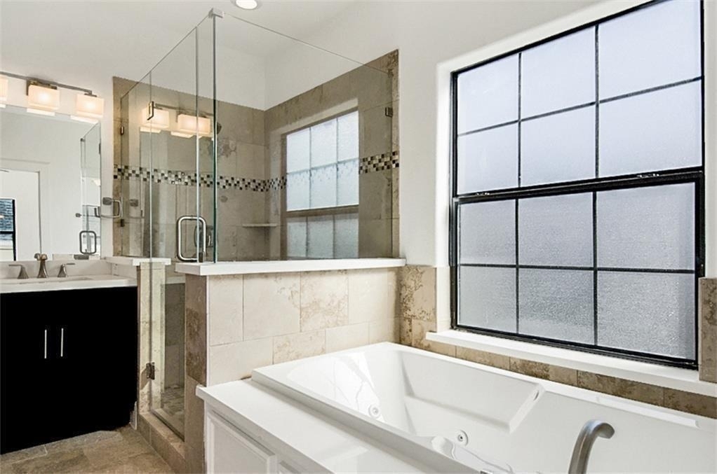 1120 Columbus Street - Photo 6