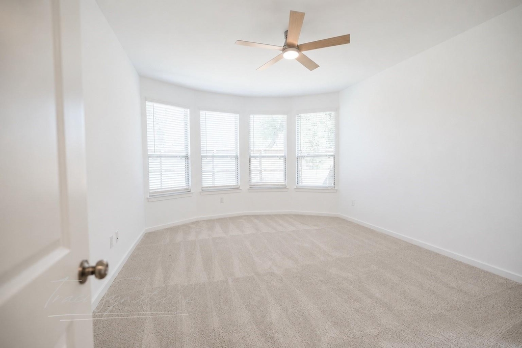18110 Velaris Way - Photo 8