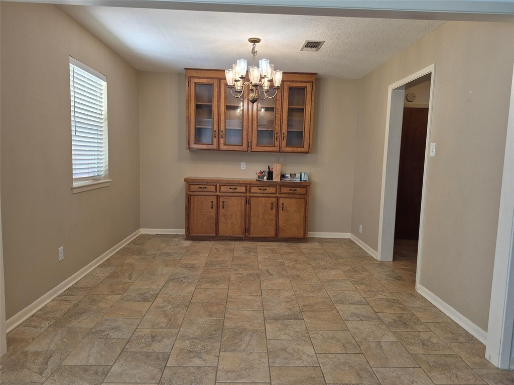 611 Todd Street - Photo 6