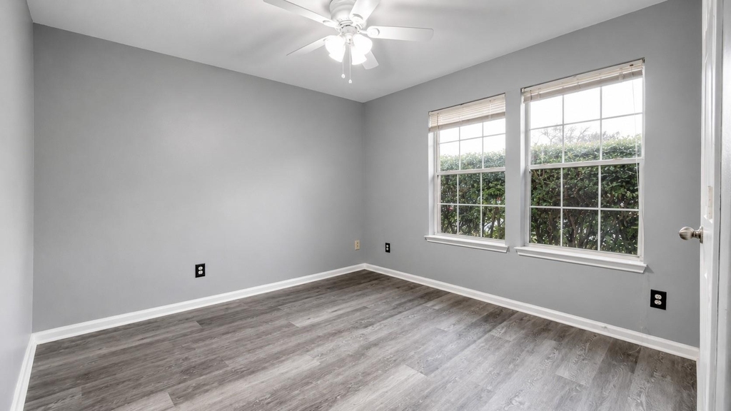 4031 Raspberry Court - Photo 14