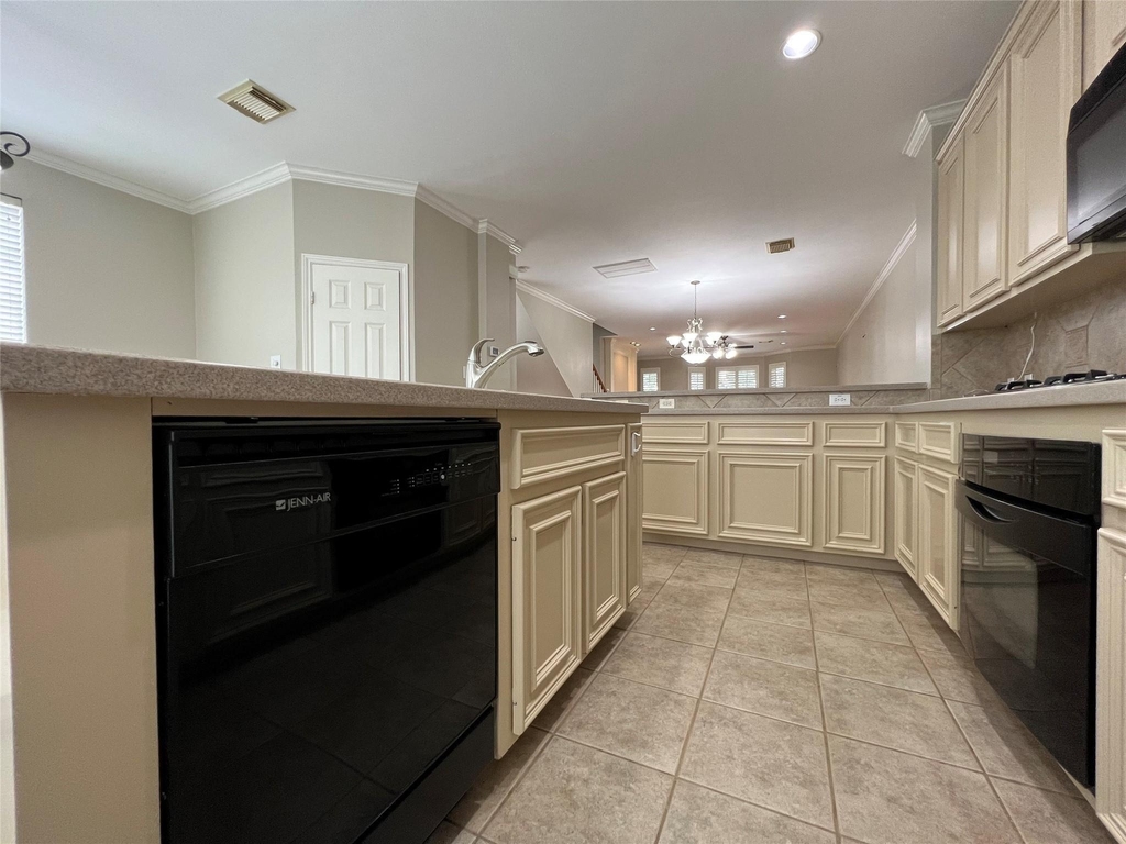 1323 Oneil Street - Photo 9