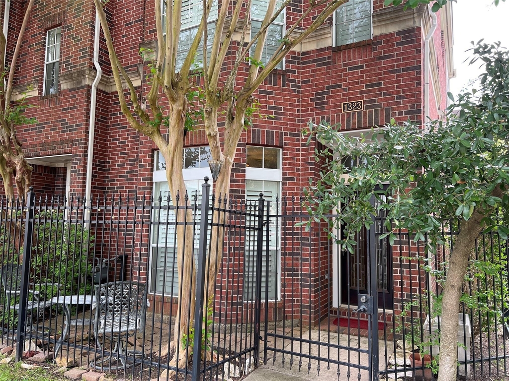 1323 Oneil Street - Photo 1