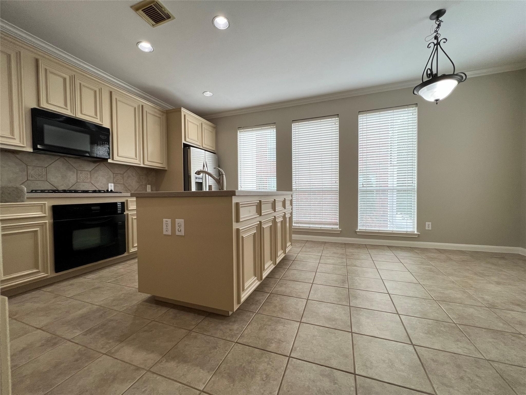 1323 Oneil Street - Photo 6
