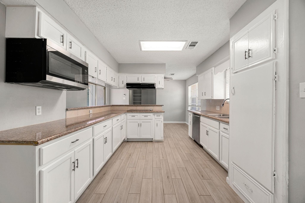 12923 Advance Drive - Photo 29