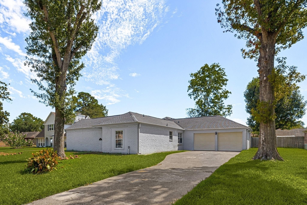 12923 Advance Drive - Photo 0