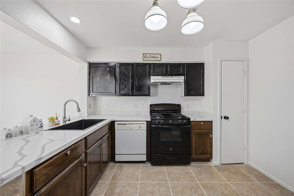 9219 Belle Glen Drive - Photo 11