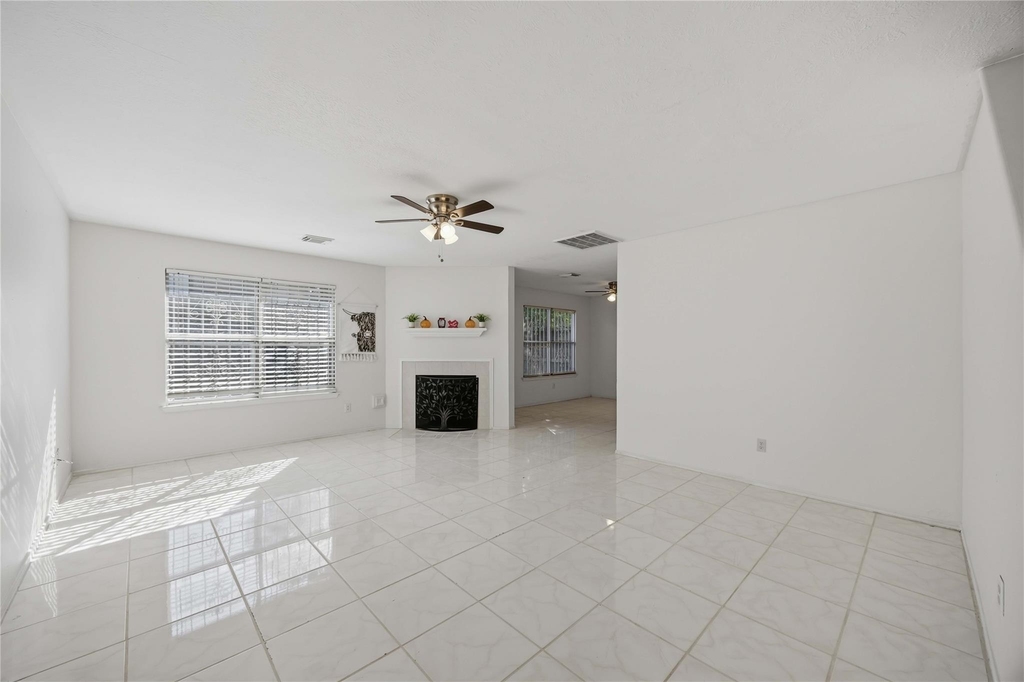 9219 Belle Glen Drive - Photo 3