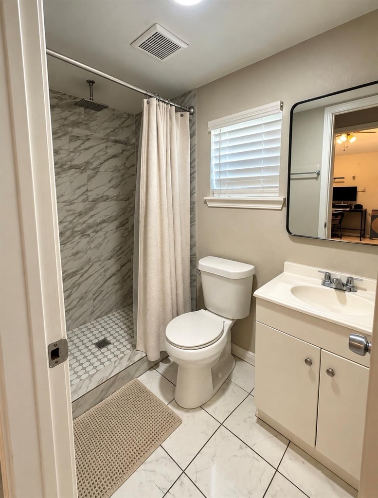 1013 Bennington Street - Photo 6