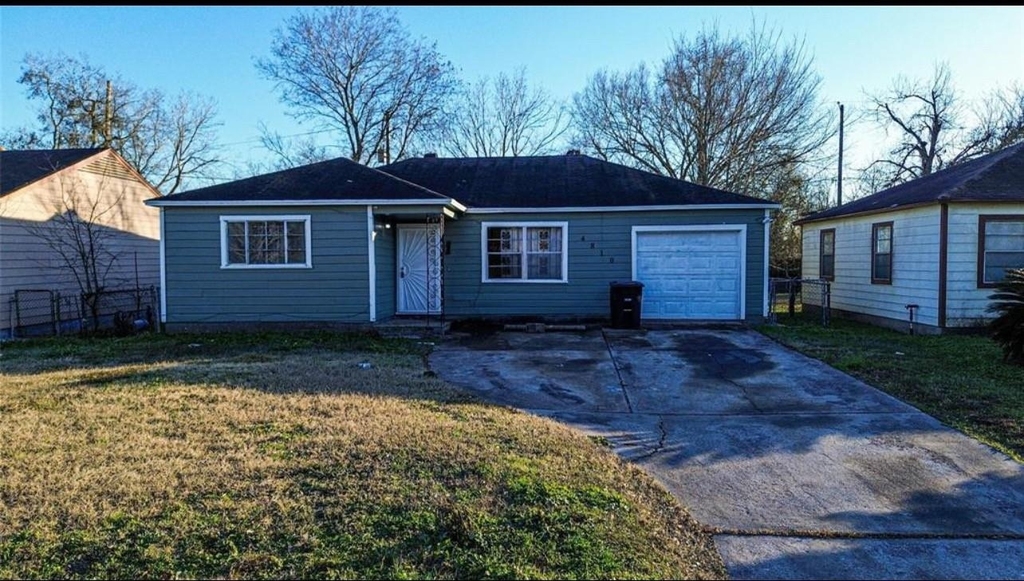 4810 Scenic Drive - Photo 0
