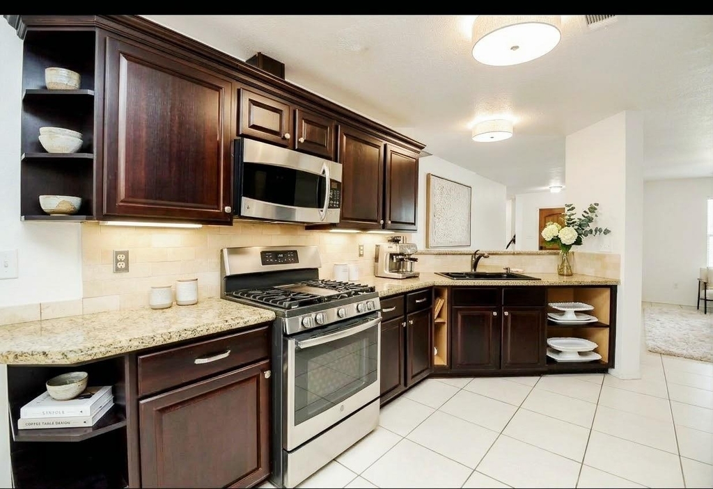 2902 Silent Drive - Photo 2
