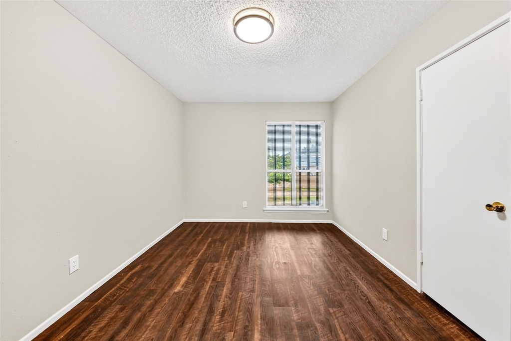 7714 Renwick Drive - Photo 16