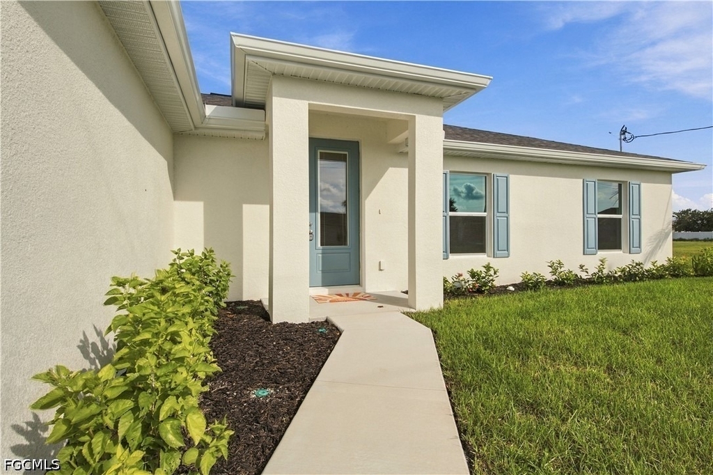 1135 Nw 8th Place - Photo 1