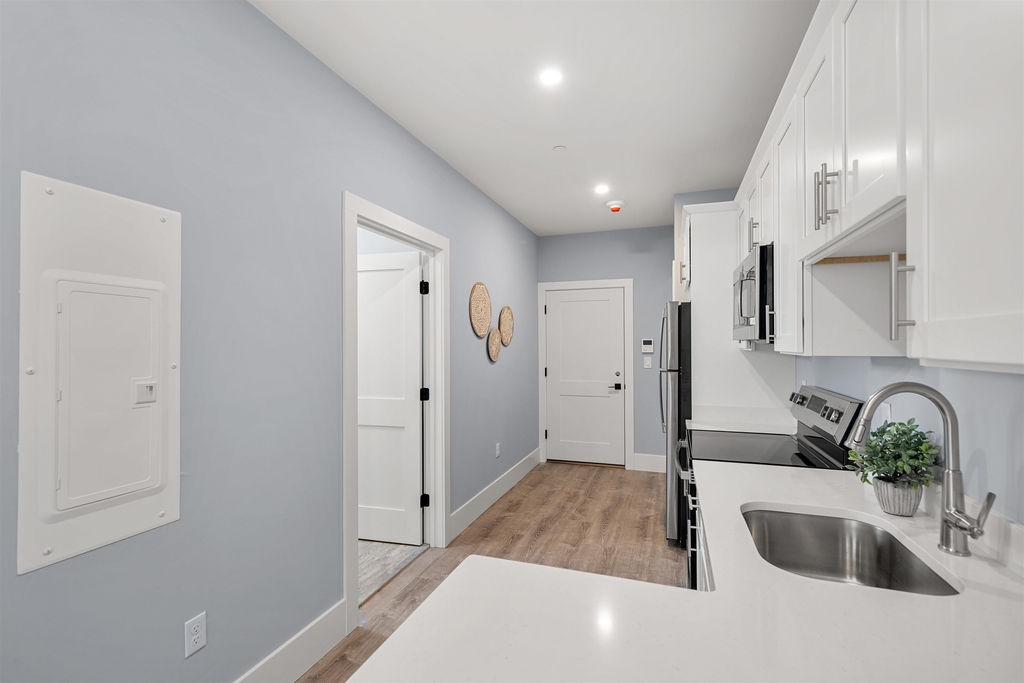 238 Lafayette - Photo 6