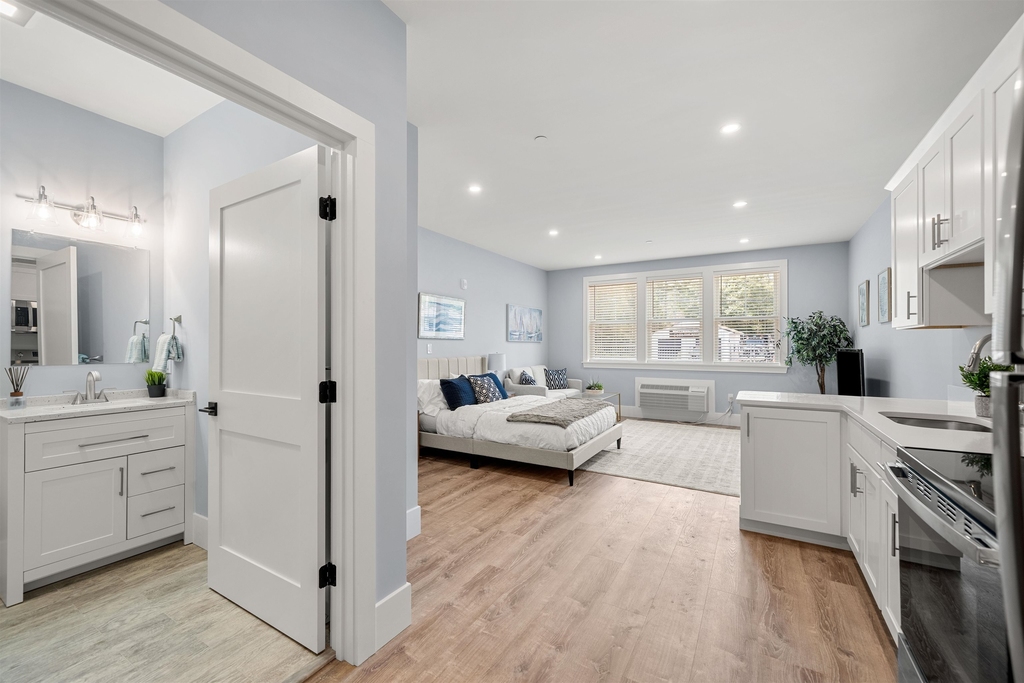 238 Lafayette - Photo 2
