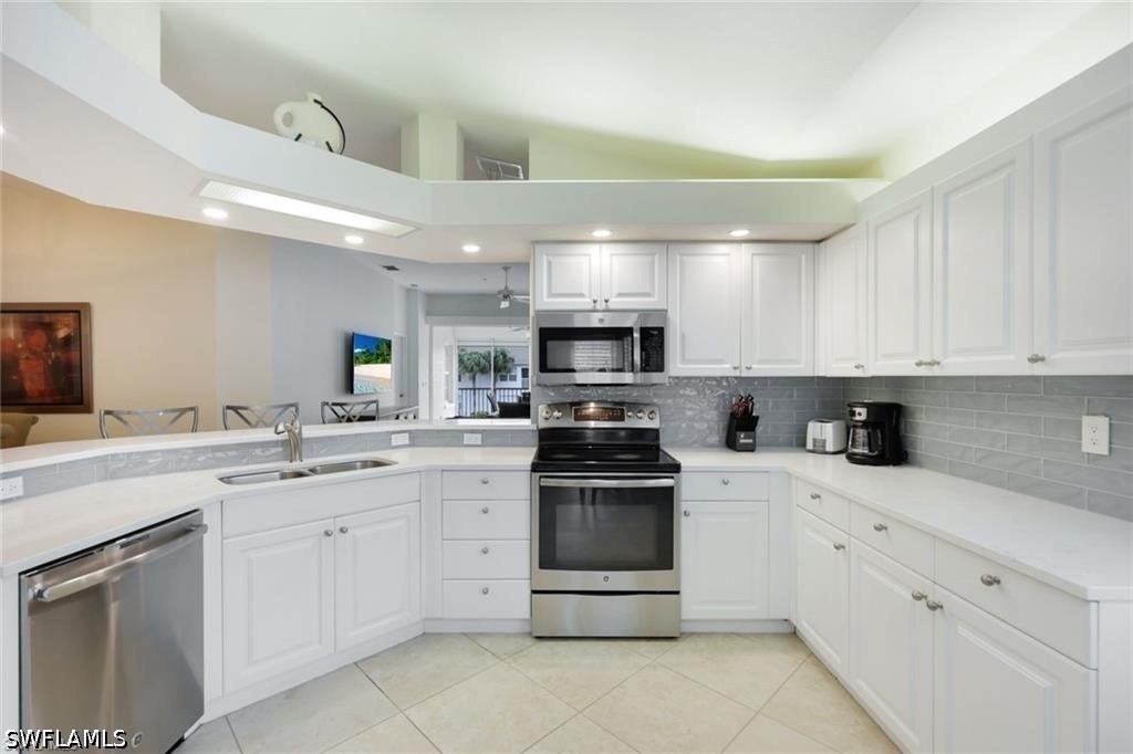 6914 Satinleaf Road N - Photo 10