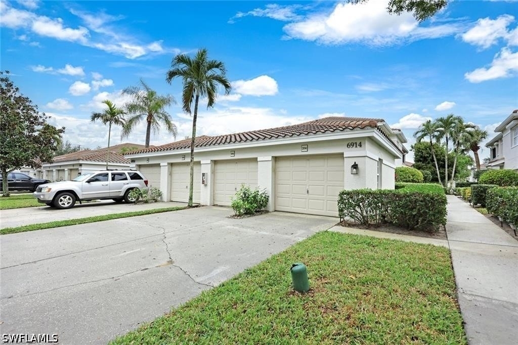 6914 Satinleaf Road N - Photo 0